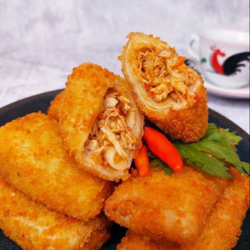 RISOL AYAM PEDAS